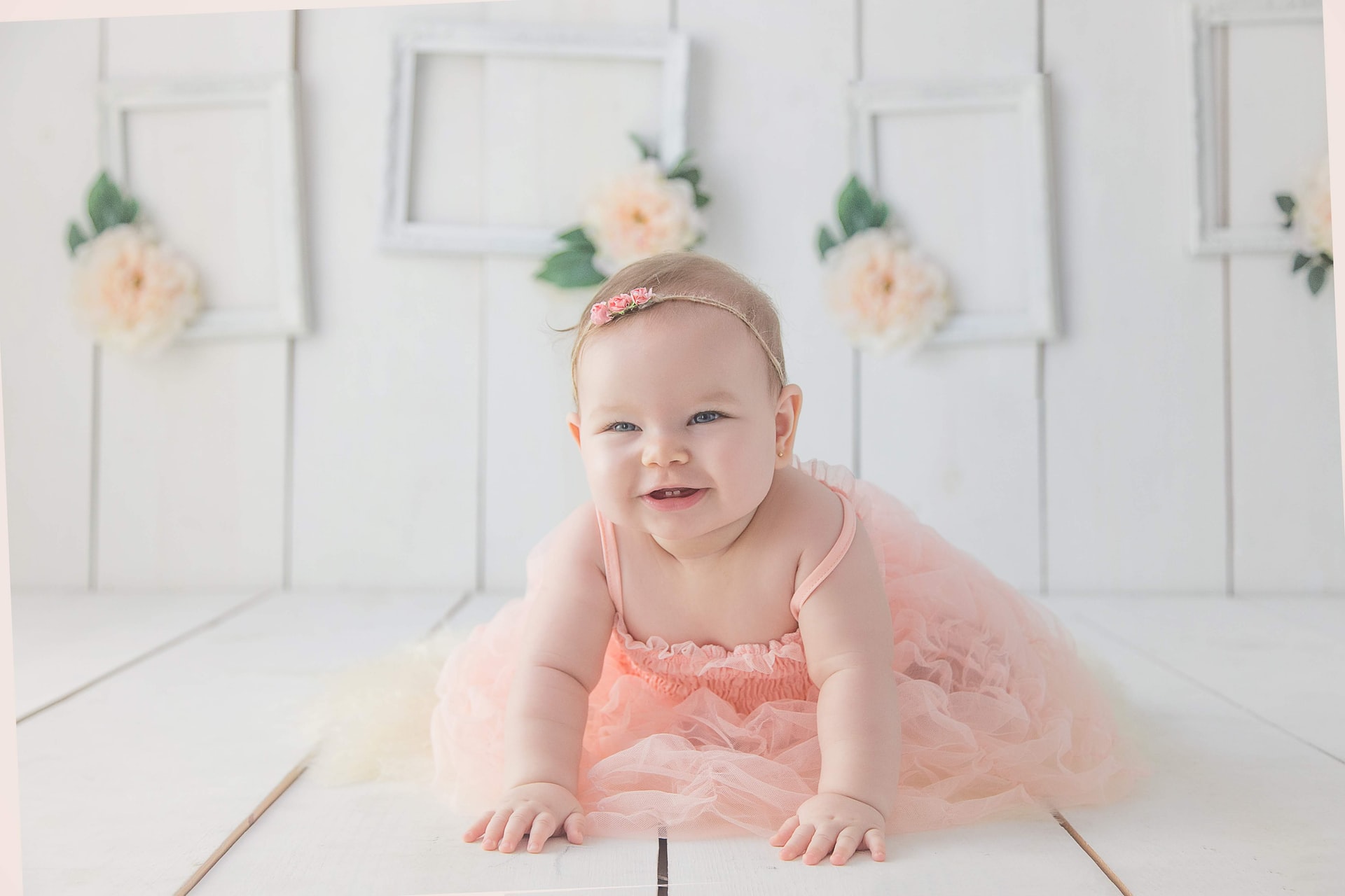 Your 4-Month-Old Baby's Developmental Milestones and Activities 11 4 month old milestones