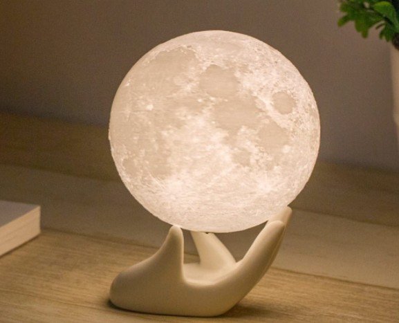 A Unique Christmas Gift for Artsy Teenagers: Moon Lamp